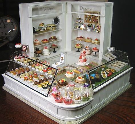 Miniature Bakery Shop, Miniature Cake Shop, Miniatures Things, Miniature Patisserie, Bakery Miniature, Mini Bakery, Miniature Shop, Miniature Bakery, Mini Doll House