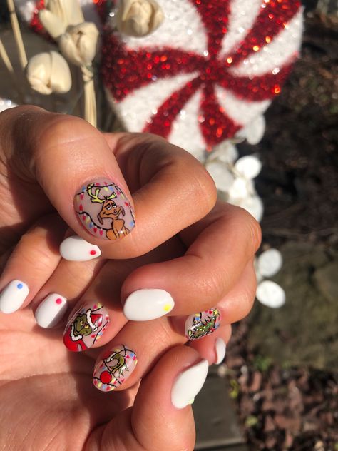 Christmas Nails Short Grinch, Christmas Nail Inspo Grinch, Whoville Nails, Grinch Nails Short, Character Christmas Nails, Short Grinch Nails, Grinch Inspired Nails, Long Grinch Acrylic Nails, The Grinch Nails