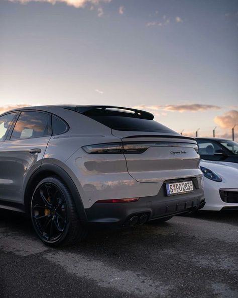 Porsche Suv Cayenne Turbo, Porsche Cayenne S Coupe, Porche Cayenne Aesthetic, Porsche Cayenne Aesthetic, Porsche Cayenne Coupe, Cayenne Porsche, Carros Porsche, Porsche Gts, Porsche Gt2 Rs