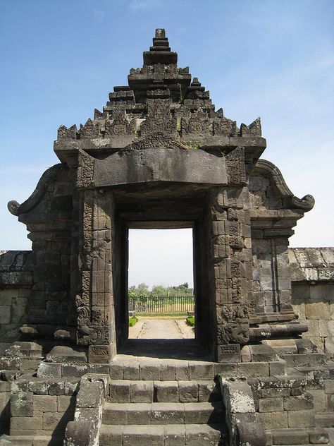 Category:Candi Plaosan - Wikimedia Commons Ornamen Nusantara, Relief Candi, Candi Plaosan, Heritage Branding, Buddhist Architecture, Indonesian Heritage, Central Java, Temple Architecture, Church Design