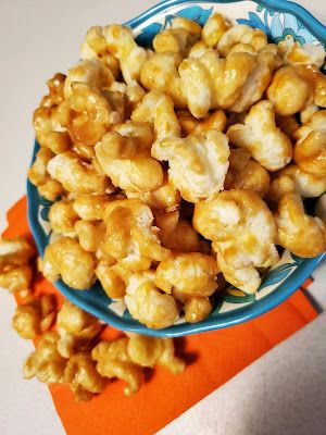 Hulless Popcorn Recipes, Hulless Caramel Corn, Snacks Walmart, Puffed Corn Recipes, Caramel Puff Corn, Cooking Easy Recipes, Popcorn Recipes Easy, Organic Candy, Popcorn Recipes Caramel