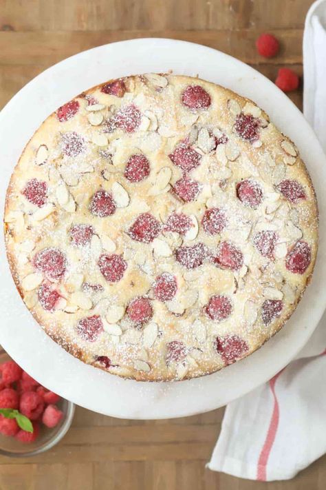 Almond Raspberry Coffee Cake (VIDEO) - Valentina's Corner Raspberry Coffee Cake, Easy Coffee Cake, Blueberry Coffee Cake Recipe, Raspberry Coffee Cakes, Blueberry Bread Recipe, Almond Coffee Cake, Almond Coffee, Raspberry Coffee, Cream Cheese Coffee Cake