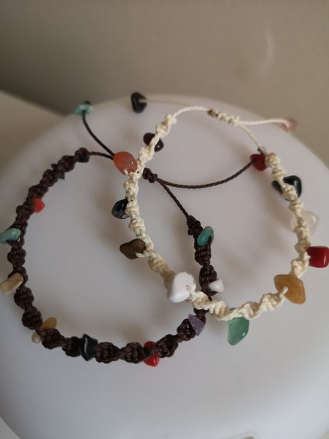 Masc Bracelets, Earthy Friendship Bracelet, Hippie Jewelry Diy, Simpul Makrame, Hippie Bracelet, Earthy Jewelry, Indie Jewelry, Hippie Bracelets, Diy Bracelet Designs