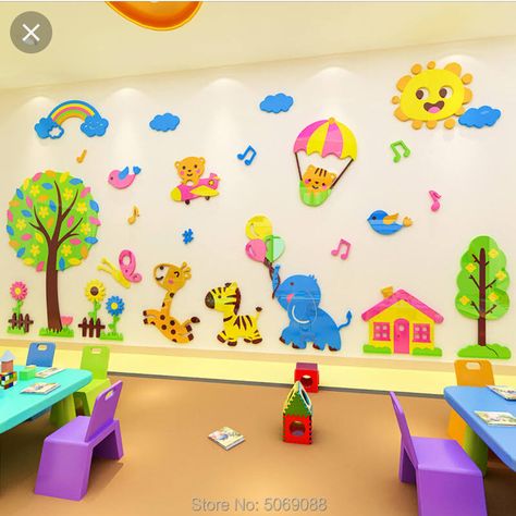 Creche Classroom Decoration, Class Wall Decoration Ideas Preschool, Playschool Decoration Ideas, Kindergarten Classroom Wall Decor Ideas, Nursery School Ideas, Day Care Ideas Decoration, Nursery Class Decoration Ideas, Preschool Wall Decoration Ideas, Daycare Wall Ideas