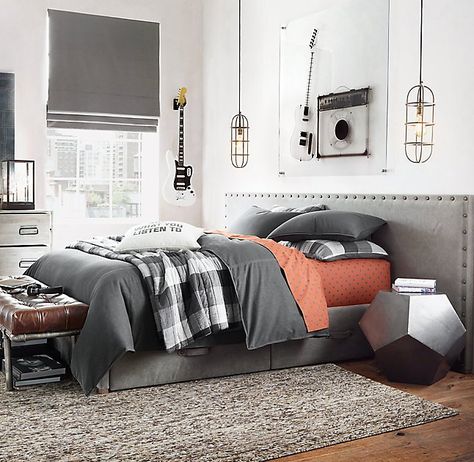 Gray and orange bedroom is perfect color scheme for a teen boy's bedroom. Modern Man Bedroom, Teenager Bedroom Boy, Diy Room Decor For Teens, Teen Boy Bedroom, Bedroom Orange, Mens Bedroom, Perfect Bedroom, Modern Bedroom Decor