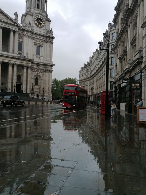 London Detective Aesthetic, London Weather Aesthetic, British City Aesthetic, Britcore Aesthetic, Posh British Aesthetic, London Dark Aesthetic, Dark London Aesthetic, City Rain Aesthetic, London Rain Aesthetic