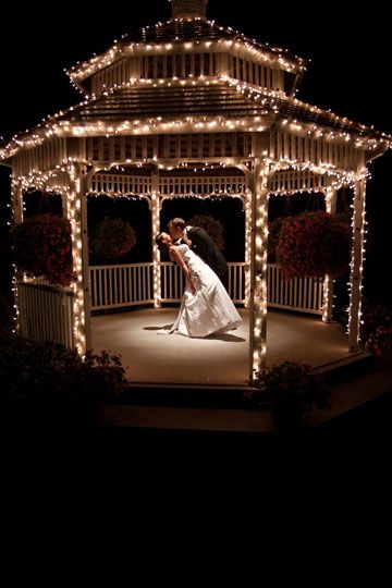 Beautiful Gazebo Wedding Decorations, Gazebo Decorations, Gazebo Ideas, Gazebo Wedding, Wedding Proposals, Evening Wedding, Outdoor Wedding Ceremony, Wedding Pics, Great Memories