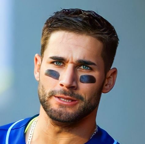 Kevin Kiermaier, Blue Jays Baseball, Mlb Players, Ball Drop, Baby Blues, Locker Room, Blue Jays, Green And Brown, Baby Blue