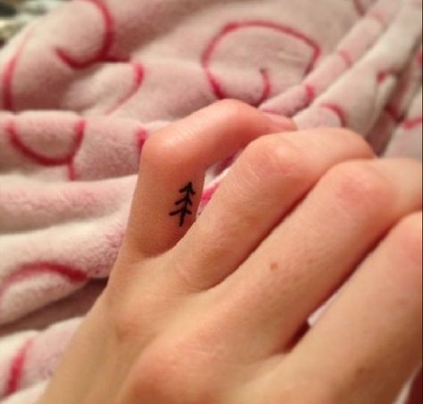 Tree Tattoo Wrist, Tree Tattoo Finger, Tiny Tree Tattoo, Tattoo Hummingbird, Evergreen Tree Tattoo, Wrist Tatoo, Tattoo Tree, Family Tree Tattoo, Pine Tree Tattoo