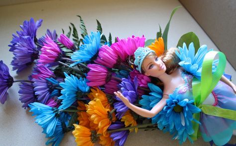 Canada Garden: Dance Recital Flowers Dance Recital Bouquet Ideas, Dance Recital Flowers, Dance Recital Gifts Diy, Recital Bouquet, Animal Flower Arrangements, Recital Gifts, Ballet Crafts, Banquet Centerpieces, Performance Gift