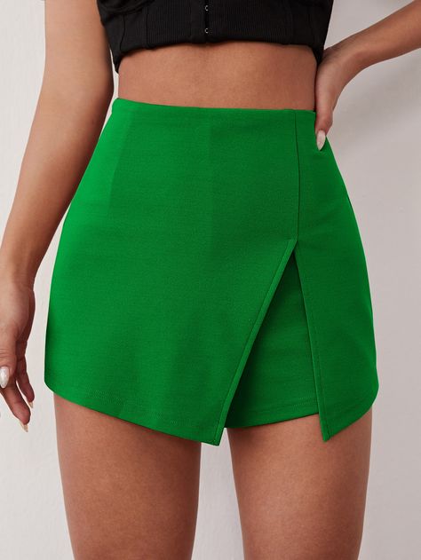 SHEIN Solid Split Front Skort Boho Fashion Dresses, Best Fashion Magazines, Mode Editorials, Bohemian Chic Fashion, Fashion Magazine Cover, Winter Boho, Green Shorts, Two Piece Outfit, Dress Fabric