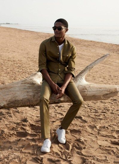 Mango-Man-Spring-2020-Hamid-Onifade-005 Mango Jeans, A Little Life, Fresh Outfits, Mango Man, Ermenegildo Zegna, Day At The Beach, Spring Shirts, Spring Looks, Mens Spring