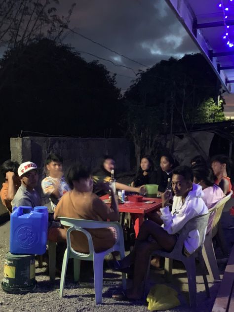 Barkada Picture Prank, Shot With Friends Prank, Barkada Picture, Inuman Na Alak With Friends Prank, Alcohol Snapchat Party, Alcoholic Snapchat, Food Pranks, Pranks Pictures, Boyfriend Pranks