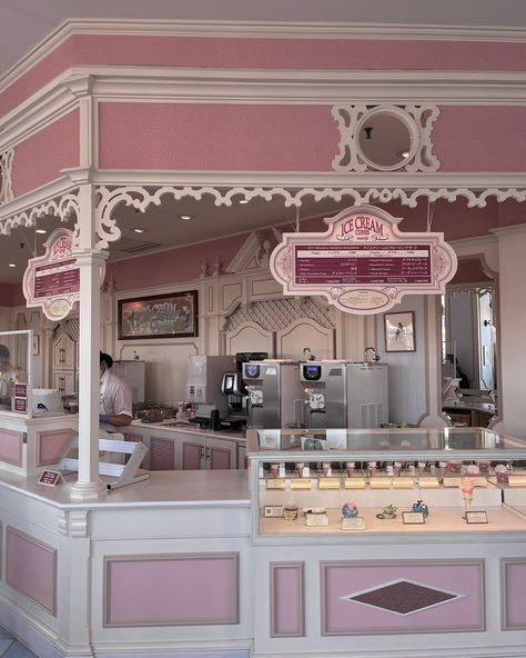 Manifesting A New Home, Bloxburg Bakery, Pink Bakery, Bloxburg Interior, Cute Bakery, Pink Cafe, Bakery Interior, Bakery Design Interior, Dream Things