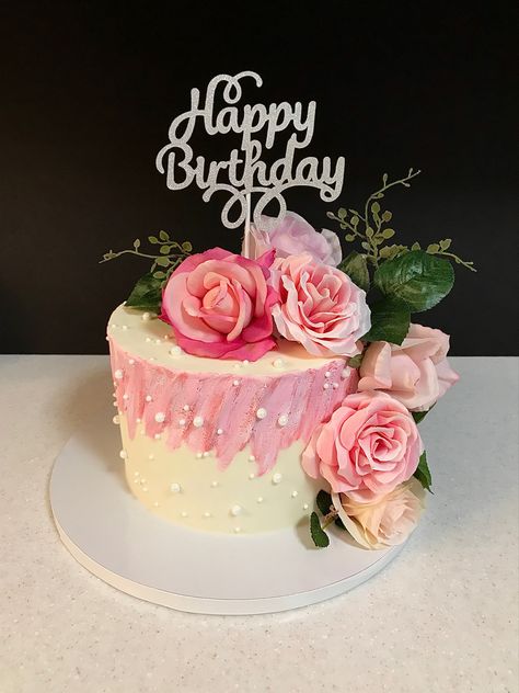 Birthday Cake For Elderly Lady, Happy Mothers Day Pictures, Happy Birthday Flowers Wishes, Mommy Birthday, Mothers Day Pictures, Birthday Cakes For Women, Cakes For Women, Cake Decorating Designs, Pretty Birthday Cakes