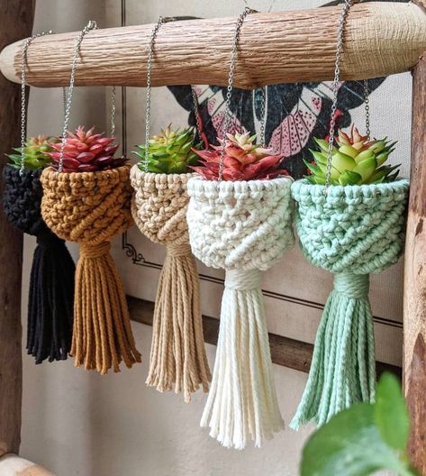 Crochet Plant Hanger, Macrame Plant Hanger Tutorial, Macrame Plant Hanger Patterns, Macrame Hanging Planter, Makramee Diy, Macrame Knots Pattern, Diy Macrame Plant Hanger, Macrame Wall Hanging Patterns, Macrame Plant Holder