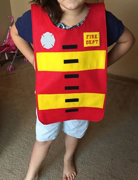 Diy Fire Fighter Costume Kids, Fire Fighter Costume Kids, Diy Firefighter Costume Kids, Diy Fireman Costumes, Fancy Dress Diy, Community Helpers Preschool Activities, Diy Eid Gifts, Fire Crafts, Fireman Hat