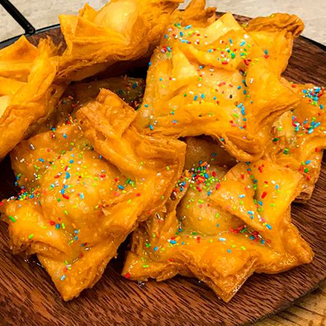 Pastelitos caseros en 5 pasos - Cocineros Argentinos Uruguayan Recipes, Pastelitos Recipe, Argentine Recipes, Chicken Wings, Sugar Cookie, Food And Drink, Meat, Chicken, Instagram