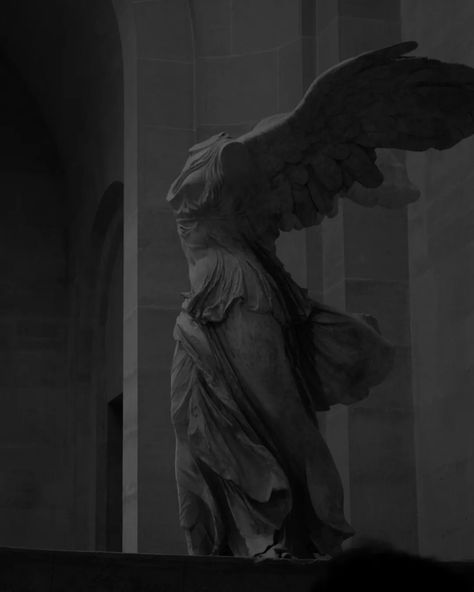 Winged Victory, Statue Art, An Angel, Dark Academia, Louvre, Angel, Statue, Black And White, White