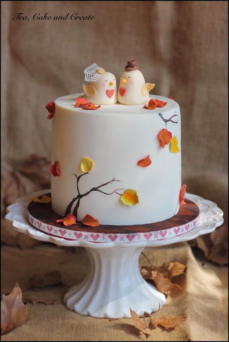 Tea, Cake & Create: Autumn Leaves Tutorial Autumn Fondant Cake, Fall Cakes Decorating Autumn Leaves, Cake Designs With Fondant, Cake Decorating Autumn, Autumn Leaf Cake, Autumn Cake Design, Autumn Cakes Ideas Fall, Fall Cakes Ideas, Autumn Cake Birthday