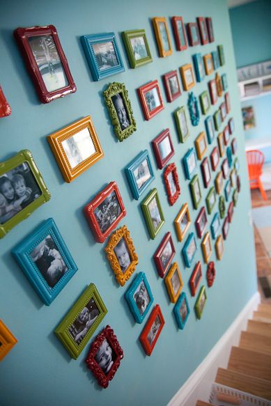 Pretty Colourful Picture Frames On The Wall, Mini Photo Gallery Wall, Gallery Wall With Small Frames, Colourful Frames On Wall, Colourful Photo Wall, Small Wall Art Ideas, Family Pictures On Wall Ideas, Small Picture Frame Ideas, Mini Frames Ideas