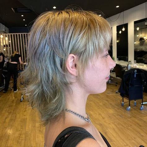 Shag Haircut Women Short, Short Shaggy Choppy Layers, Short Shag Hairstyles Wavy Hair, How To Style Short Mullet Women, Short Mullet Shag Hairstyle Women, Straight Shag Mullet, Short Bangs Shag Haircut, Neck Length Shag Haircut, Short Length Shag Haircuts