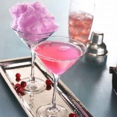 TGI Fridays Pink Punk Cosmo Recipe Cotton Candy Vodka, Cotton Candy Martini, Cosmo Drink, Cotton Candy Drinks, Cotton Candy Cocktail, Cosmo Recipe, Spicy Candy, Skyy Vodka, Pink Punk