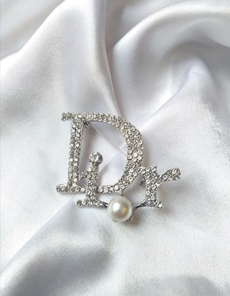 Dior Brooch, Dior Accessories, Chanel Jewelry, Luxury Life, Luxury Designer, Rhodium Plated, Style Guides, Christian Dior, Brooch Pin