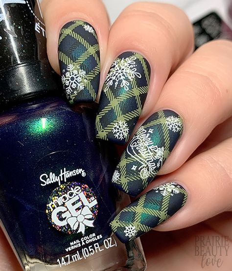 Christmas Nail Stamping Ideas, Merry Christmas Nails, Nail Stamping Designs, Holiday Themed Nails, Funky Fingers, Nail Stamp, Nail Decor, Sally Hansen Miracle Gel, Holiday Nail Designs