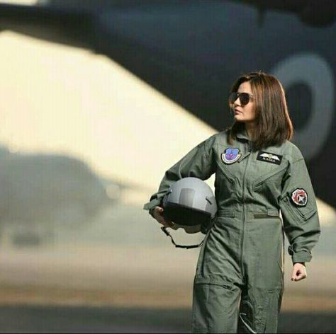 Naval Aviator Uniform, Pilot Woman Aesthetic, Female Pilot Uniform, Fighter Pilot Aesthetic, Pilots Wedding, Pilots Uniform, Airforce Uniform, Fighter Pilot Costume, Armeena Rana Khan