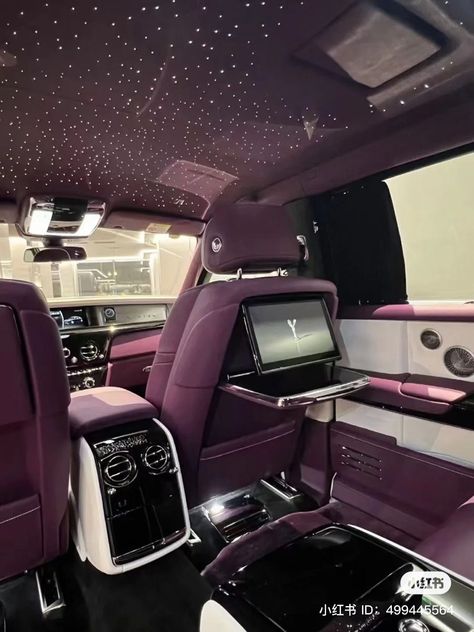 Luxury Cars For Women Interior, All Black Mercedes, Brown Car Interior, Jdm Car Interior, Goth Car Interior, Girl Car Interior, Luxury Cars Interior, Hippie Car Interior, Vsco Car