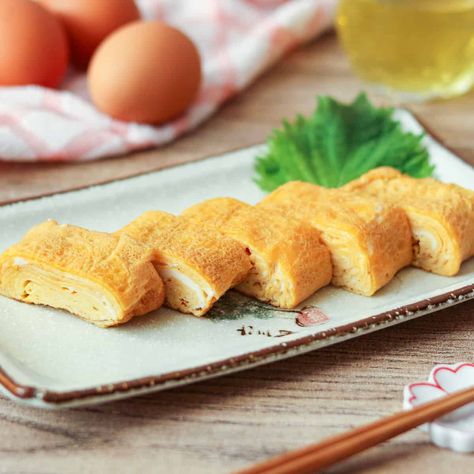 Savory Tamagoyaki (Kansai-Style Japanese Rolled Omelet) Tamagoyaki Recipe, Rolled Omelette, Japanese Side Dish, Dashi Broth, Using Chopsticks, Nori Seaweed, Cracked Egg, Global Cuisine, Japanese Dishes