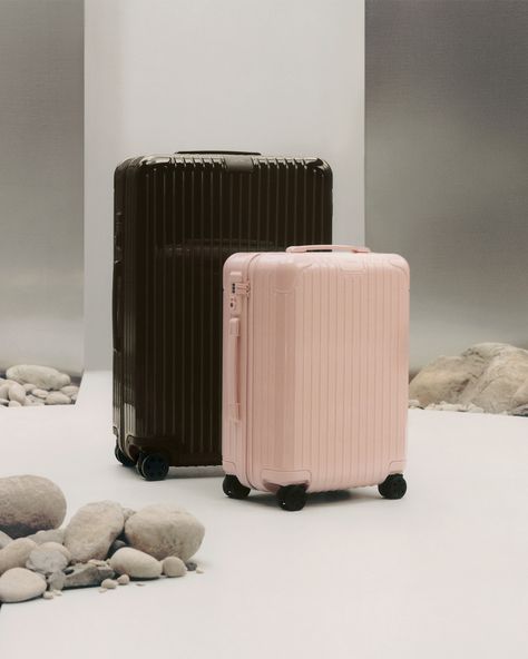 Rimowa Essential, Rimowa Luggage, Blue Suitcase, Vietnam Airlines, Luxury Bags Collection, Suitcase Bag, Flat Pouch, Flap Backpack, Arctic Blue