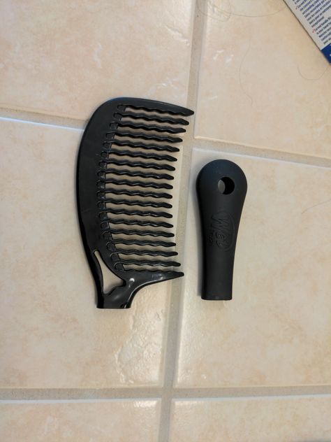 Amazon.com : Wetbrush Detangling Comb, Black : Beauty & Personal Care Detangling Comb, Wet Brush, Black Beauty, Comb, Beauty And Personal Care, Personal Care, Hair, Beauty, Black