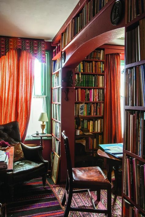 Dream Home Library, Edwardian Home, Recycled House, Beautiful Bookshelf, Cambridge House, Student Room, Chimney Breast, Up House, Eclectic Art