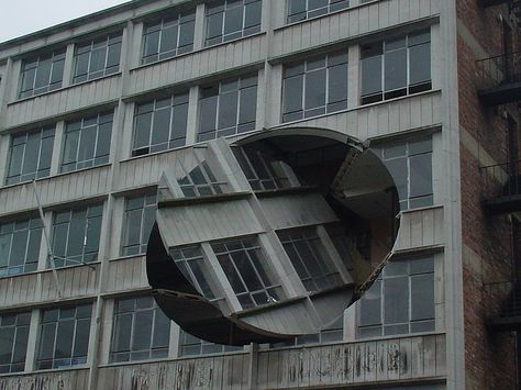 Richard Wilson Gordon Matta Clark, Richard Wilson, Keys House, Wilson Art, Social Art, Artistic Installation, Sculpture Installation, Modern Buildings, Architectural Inspiration