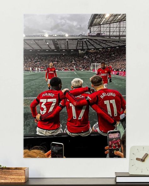 Football Posters For Your Room 🥶 Poster link in our bio 🔗 🖼️ No.1 Marketplace for posters ✍️Custom requests . . . . . #football #footballplayer #art #footballart #room #roomdecor #home #homedecor #poster #posterdesign #viral #soccer Aesthetics Posters, Posters For Your Room, Posters Bedroom, Sports Office, Football Posters, Football Wall Art, Room Aesthetics, Football Wall, Iron Wall Decor