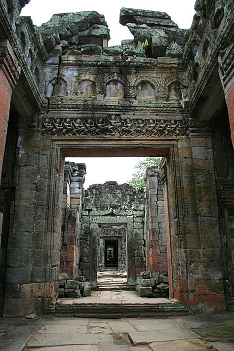 Angkor, Cambodia Angor Wat, Photo Japon, Eyvind Earle, Old Master Paintings, Angkor Wat Cambodia, Temple Ruins, Angkor Wat Temple, Master Paintings, Cambodia Travel