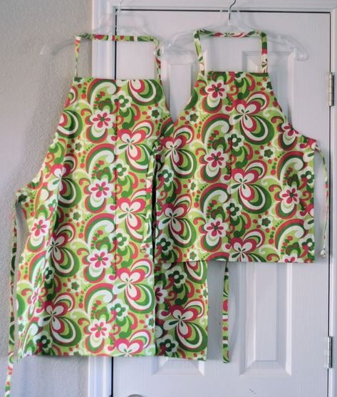 How to Sew an Adjustable Chef's Apron: 11 Steps (with Pictures) Apron Pattern Free, Apron Tutorial, Diy Apron, Mollie Makes, Apron Sewing Pattern, Sew Ins, Sewing Aprons, Aprons Patterns, Chef Apron