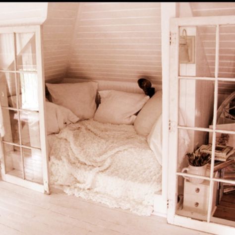 cozy nook | Cozy nook | design. brendon, don't think i'm crazy, but if we ever have a home together i would love to cozy up to you in a space like this. <3 1/21 Interior Room, Cozy Nook, Dream Rooms, Dream Bedroom, Cozy Bed, Reading Nook, My New Room, Dream Room, New Room