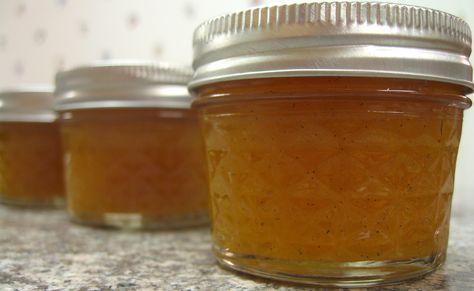 {Canning Can Be Quick} A recipe for Cantaloupe Jam Cantaloupe Jam, Manwhich Recipes, Crusty French Bread, Vanilla Jam, Szechuan Recipes, Mulberry Recipes, Cantaloupe Recipes, Spagetti Recipe, Hot Pepper Jelly