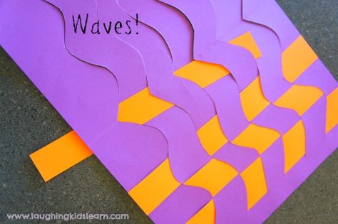 How to make paper placemats Weaving Placemats, Shapes Preschool Crafts, Small House Decor, Home Decor Balcony, Craft For Children, Balcony Decor Ideas, Weaving Patterns Design, Balcony Decoration, Paper Placemats