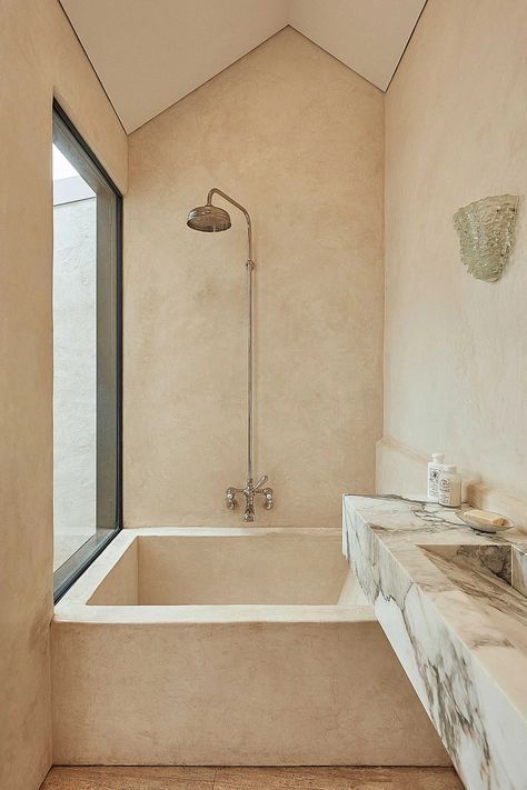 10 built-in bathtubs for a more stylish, minimalist bathroom | Livingetc Build In Bathtub, Egypt Apartment, Bath Surround, Built In Bathtub, Built In Bath, Small Bathtub, Bathroom Layouts, Minimalist Bathroom, Wellness Center