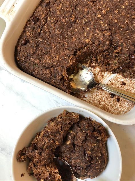 Chocolate Zucchini Baked Oatmeal - Lynn's Kitchen Adventures Zucchini Baked Oatmeal, Gluten Free Menu Planning, Breakfast Brownies, Zucchini Breakfast, Gluten Free Pizza Recipes, Zucchini Oatmeal, Baked Beans Crock Pot, Peanut Butter Pancakes, Chocolate Zucchini Bread