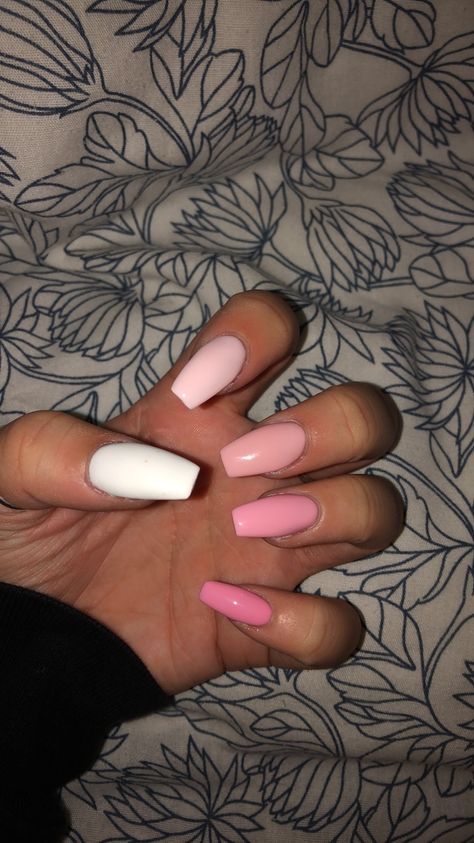 Pink And White Pattern Nails, White And Light Pink Nails, Light Pink Spring Nails, 5 Shades Of Pink Nails, Light Pink Valentines Nails, Different Shades Of Pink Nails, Baby Pink Acrylic Nails, Shades Of Pink Nails, Crosstich Patterns