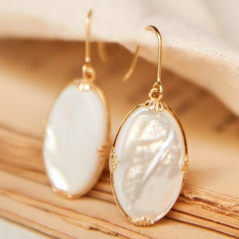 Sézane Celeste Mother of Pearl Earrings as seen on Kate Middleton, The Duchess of Cambridge Mother Of Pearl Drop Earrings, Sezane Earrings, Kate Middleton Earrings, Kate Middleton Jewelry, Classic Romantic Style, Princess Kate Style, Princess Jewelry, Sleeper Earrings, Mother Of Pearl Jewelry