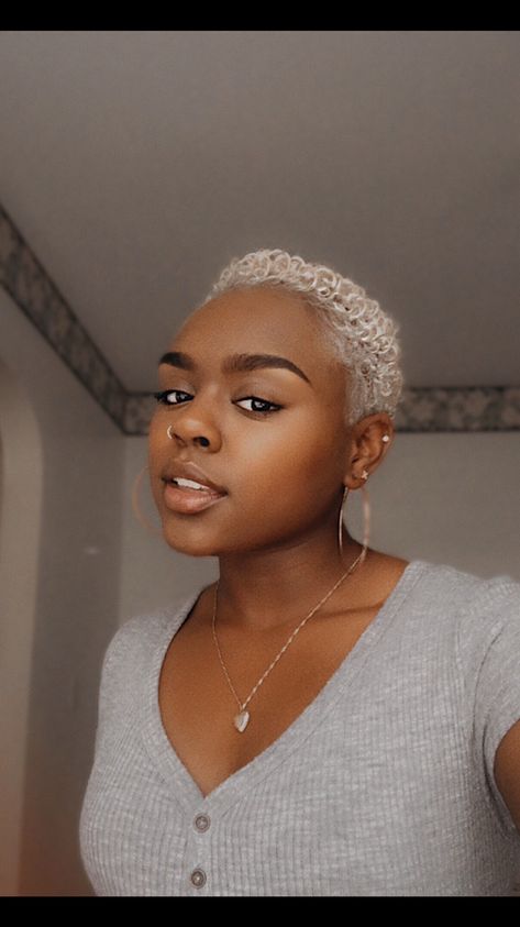 Platinum 4c Hair, 4c Short Afro, Dreads Locks, Blonde Twa, Bald Haircut, Blond Color, Natural Haircuts, Ash Blond, Mama Hair