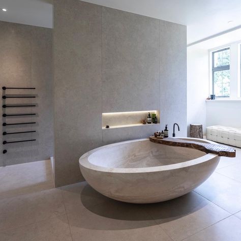 Bathroom Extension, Interior Design Luxury Modern, Round Bathtub, Grey Bathroom Interior, Guest Bathroom Decor, Small Bathroom Interior, Elegant Interior Design, Bathtub Design, Gorgeous Bathroom