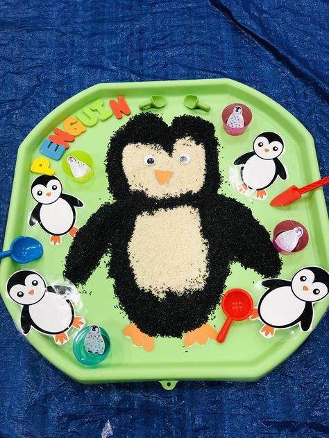 Penguin Tuff Tray, Penguin Tuff Tray Ideas, Dyed Rice, Winter Sensory Bin, Winter Activities For Toddlers, Valentine Sensory, Christmas Activities For Toddlers, Preschool Christmas Activities, Tuff Spot