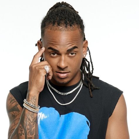 Ozuna Wallpaper, Singer Wallpaper, Latin American Music, White French Bulldogs, Latin Artists, Romeo Santos, New Haircut, Billboard Music, Celebrity List